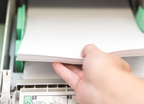 複合機（コピー機）の給紙トレイ